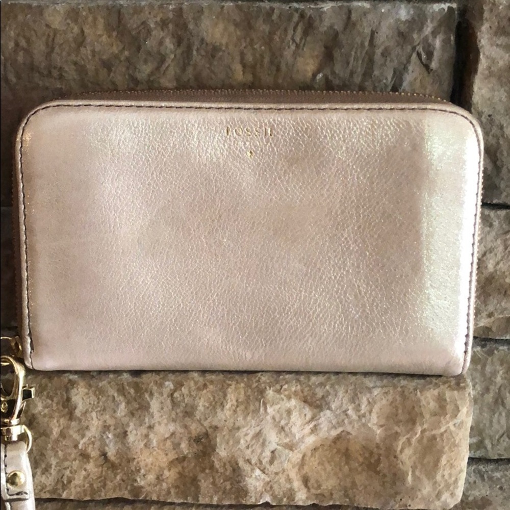 Fossil Wristlet
